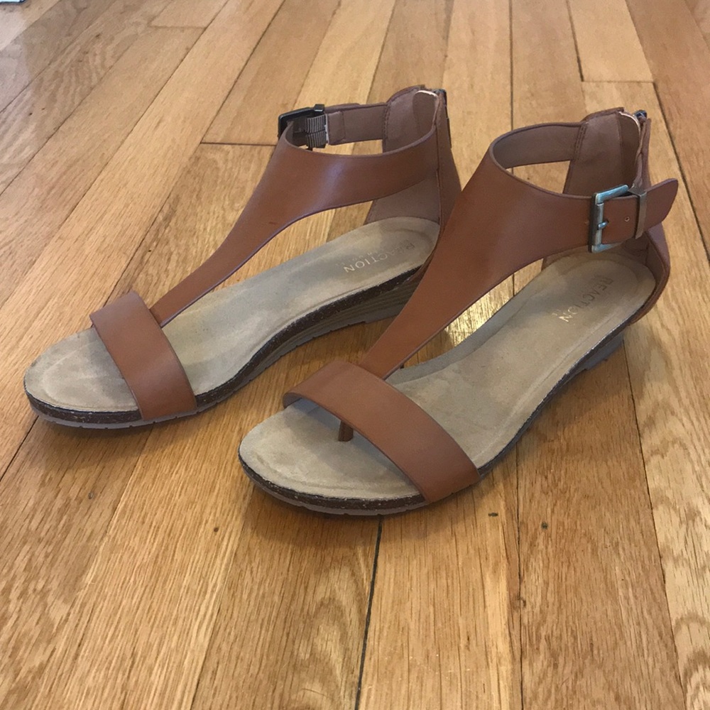 Kenneth Cole Reaction gladiator sandals